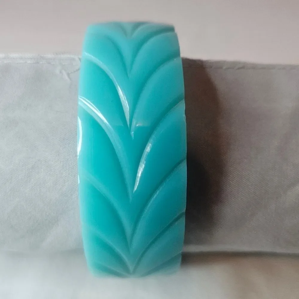 Vintage 1970s Carved Teal Chevron Bangle